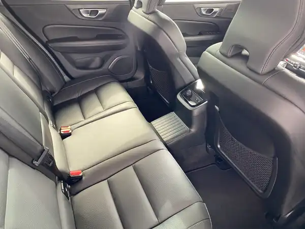 VOLVO V60 (13/23)
