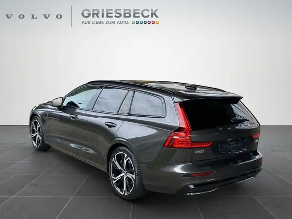 VOLVO V60 (3/23)