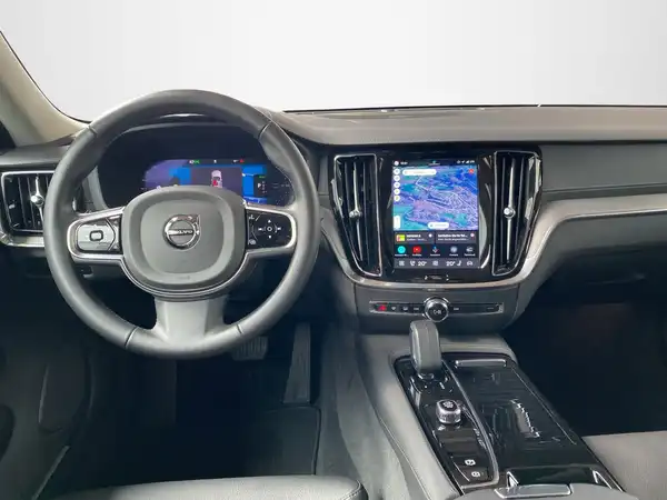 VOLVO V60 (8/23)