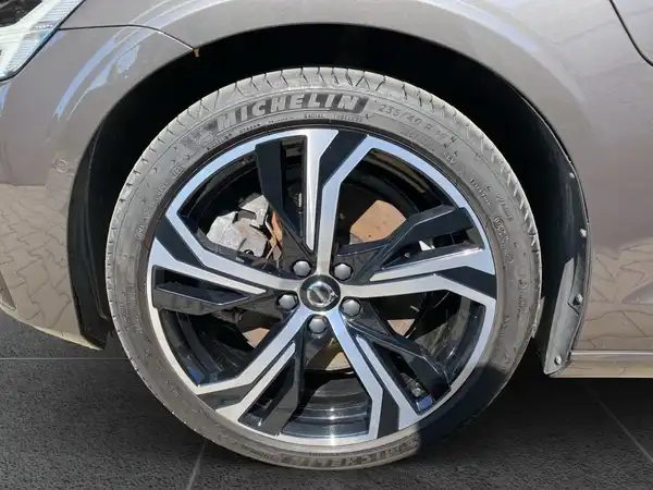 VOLVO V60 (15/21)