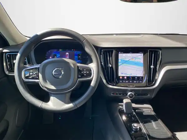 VOLVO V60 (8/21)