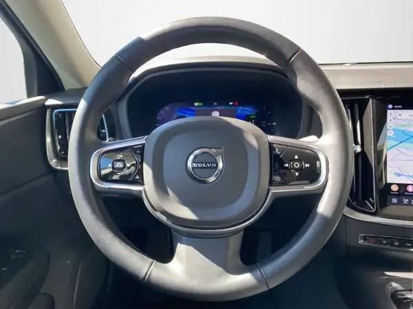 VOLVO V60 (10/21)