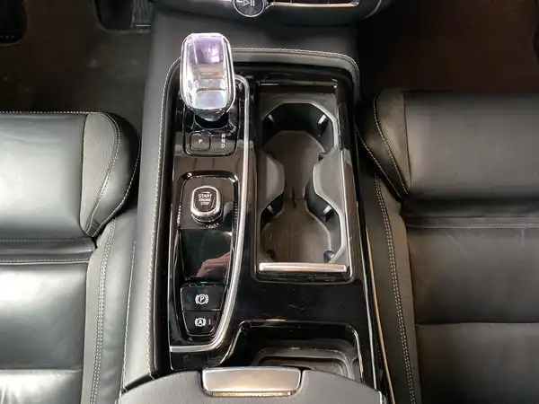 VOLVO V60 (9/22)