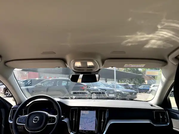 VOLVO V60 (21/27)