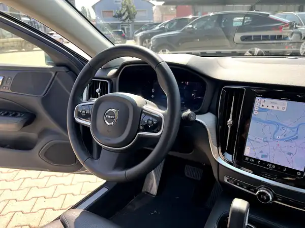 VOLVO V60 (26/27)