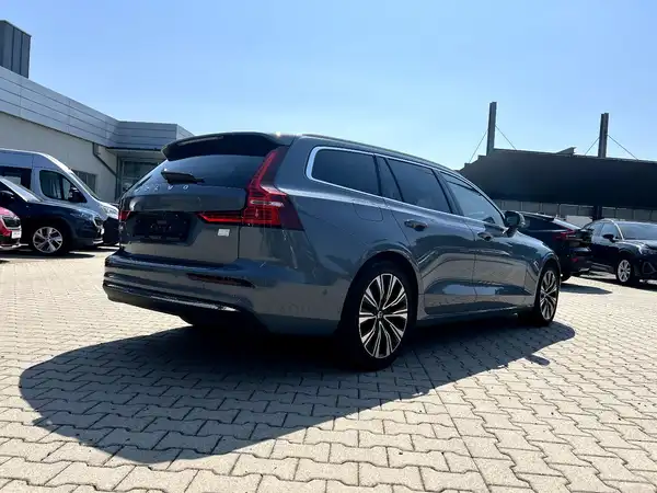 VOLVO V60 (4/27)