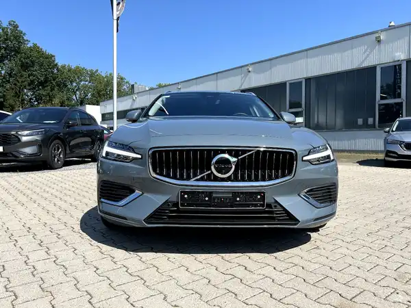 VOLVO V60 (6/27)