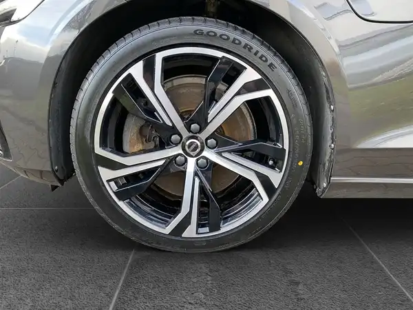 VOLVO V60 (15/21)