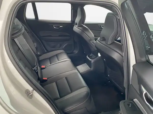 VOLVO V60 (13/22)