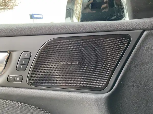 VOLVO V60 (19/22)