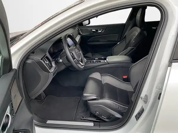 VOLVO V60 (7/22)