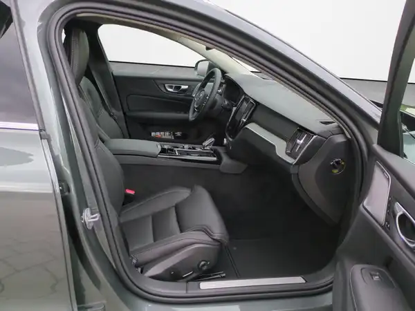 VOLVO V60 (14/21)