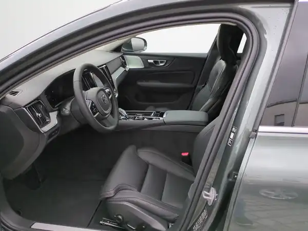 VOLVO V60 (9/21)