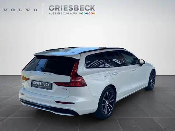 VOLVO V60 (5/22)