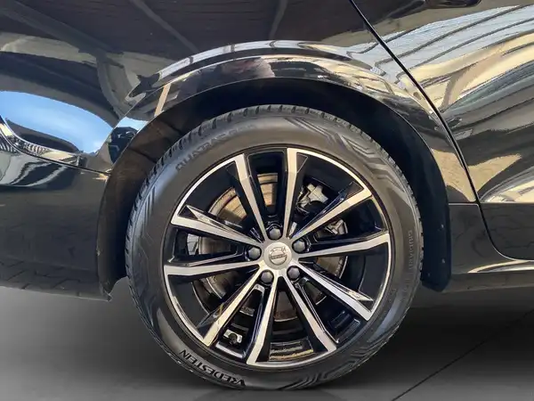 VOLVO V60 (15/17)