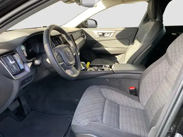 VOLVO V60 (7/17)