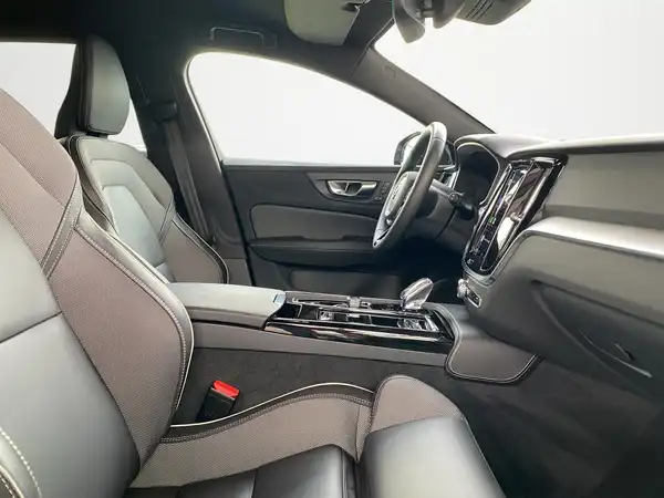 VOLVO V60 (12/19)