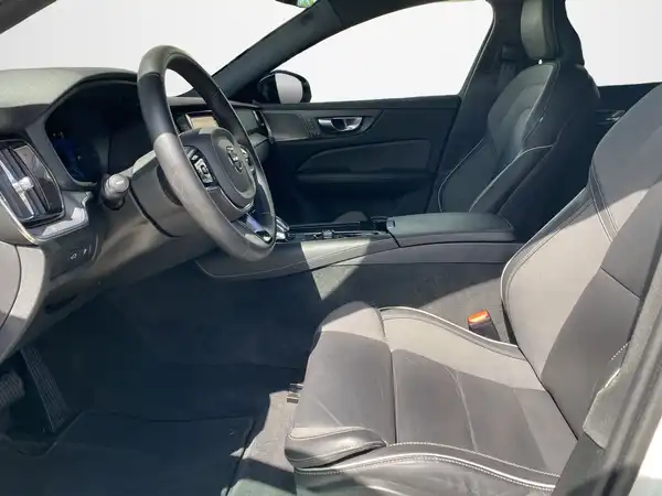 VOLVO V60 (7/22)