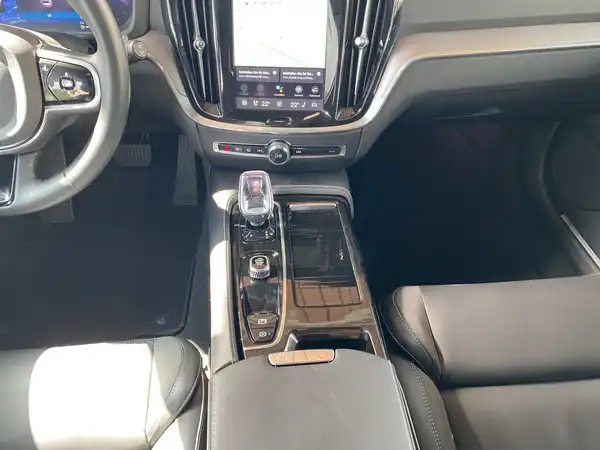 VOLVO V60 (9/22)