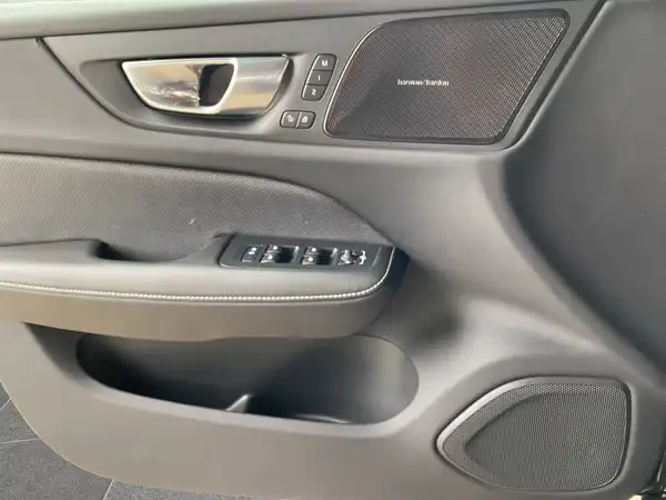 VOLVO V60 (17/23)