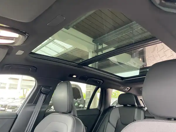 VOLVO V60 (21/23)