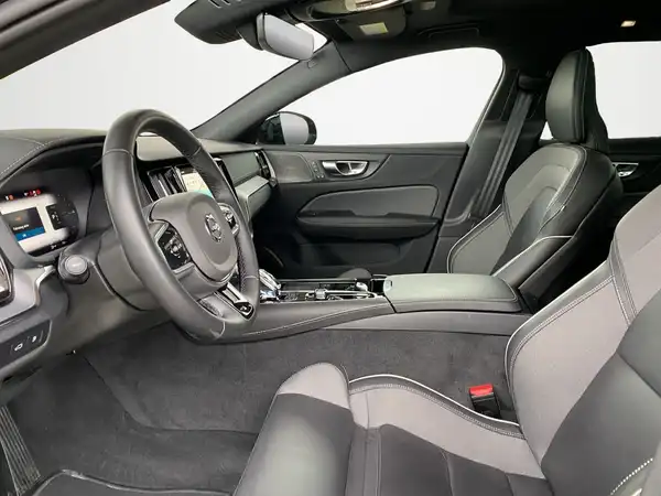 VOLVO V60 (7/23)