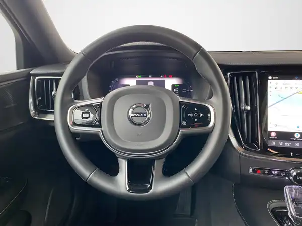 VOLVO V60 (10/23)