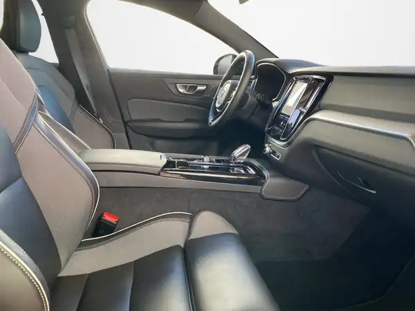 VOLVO V60 (12/21)