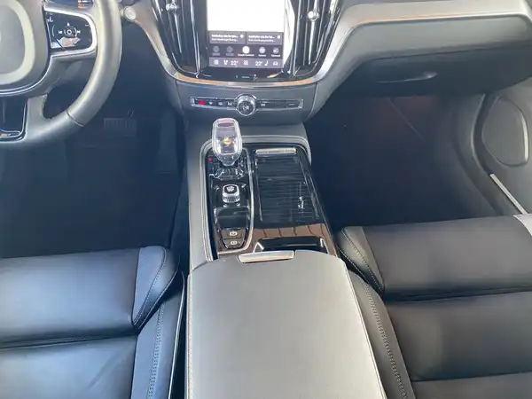VOLVO V60 (9/21)