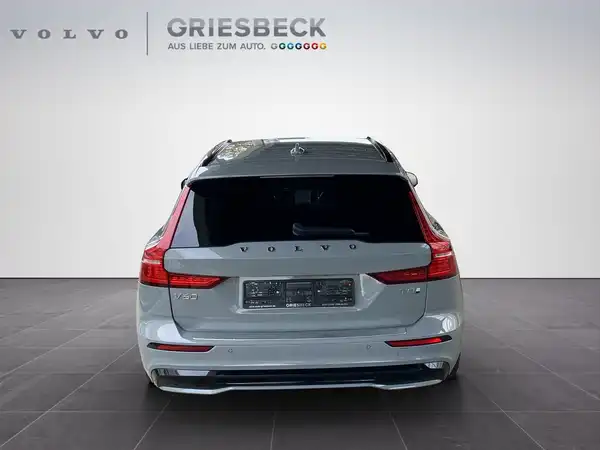 VOLVO V60 (4/22)
