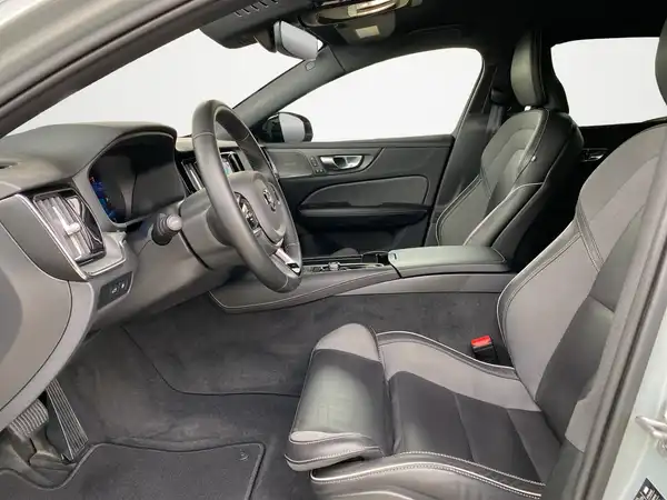 VOLVO V60 (7/22)