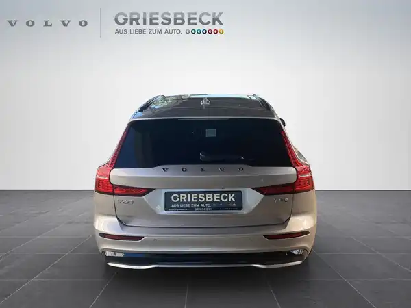 VOLVO V60 (4/21)