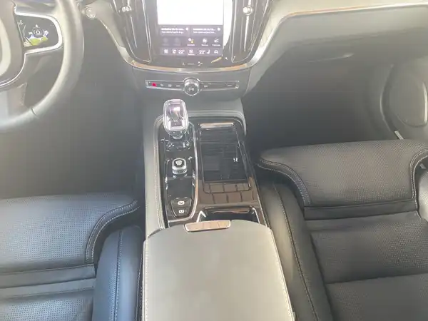 VOLVO V60 (9/21)