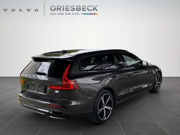 VOLVO V60 (5/22)