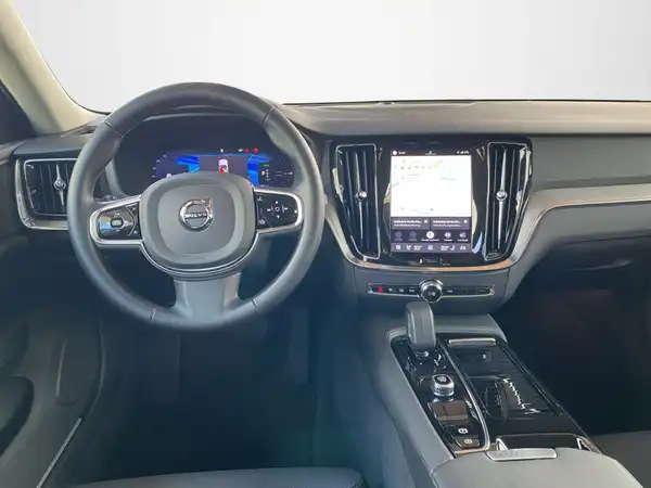 VOLVO V60 (8/21)