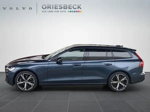 VOLVO V60 (2/23)