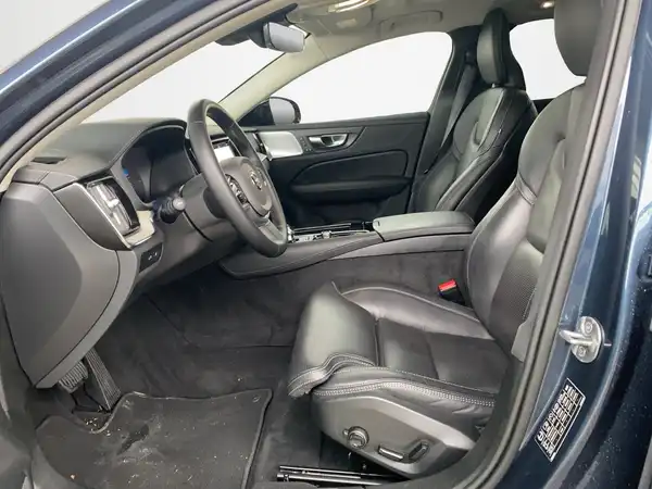 VOLVO V60 (7/23)