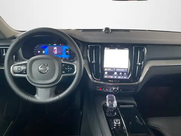 VOLVO V60 (8/23)