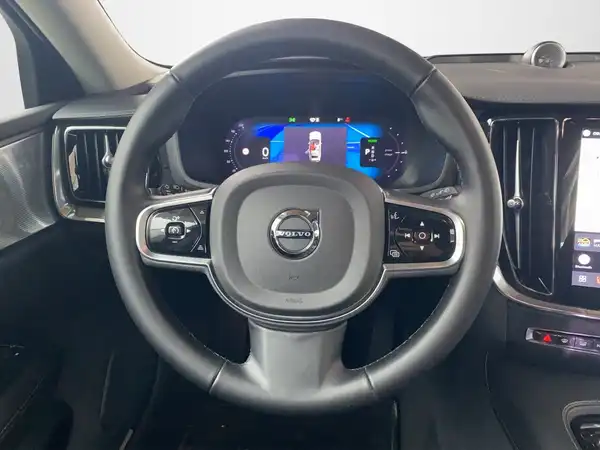 VOLVO V60 (10/23)