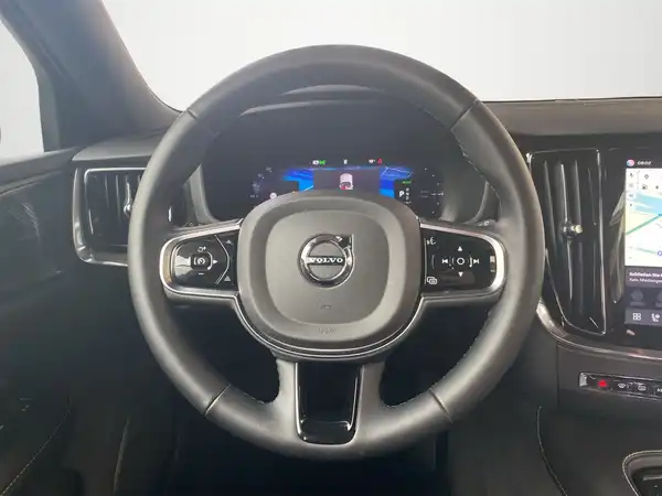 VOLVO V60 (10/21)