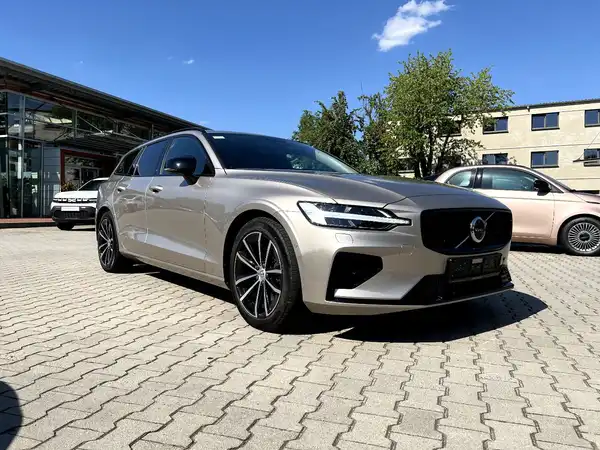 VOLVO V60 (5/26)
