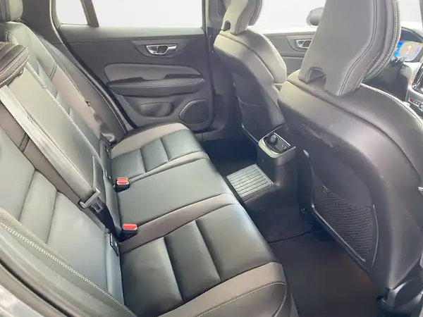 VOLVO V60 (13/23)