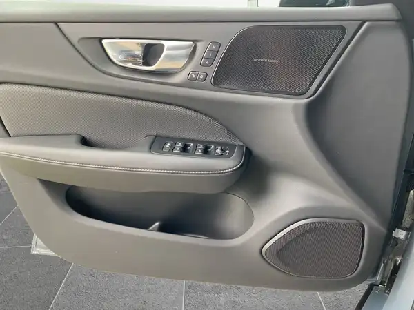 VOLVO V60 (17/23)