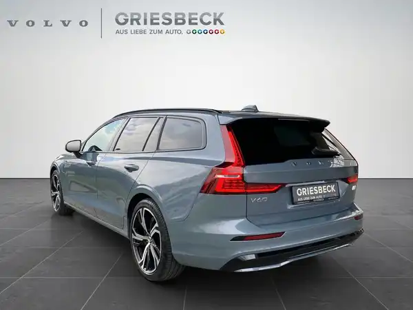 VOLVO V60 (3/23)
