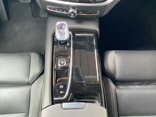 VOLVO V60 (9/23)