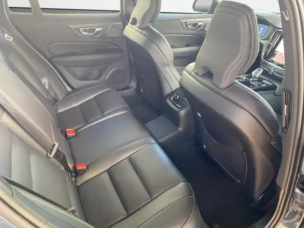 VOLVO V60 (13/23)