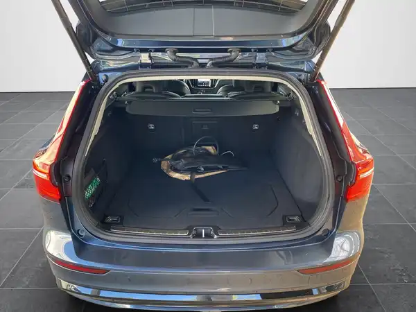 VOLVO V60 (14/23)