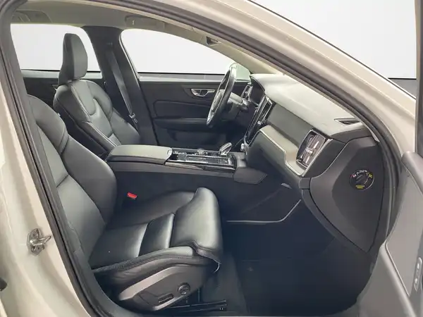 VOLVO V60 (12/20)