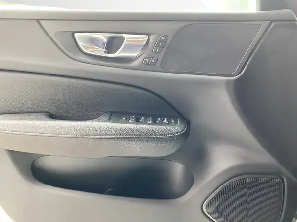 VOLVO V60 (17/20)