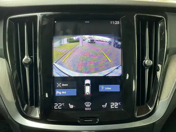 VOLVO V60 (19/20)